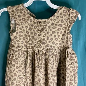 Carter's adorable LEOPARD print dress 3T. EUC💜